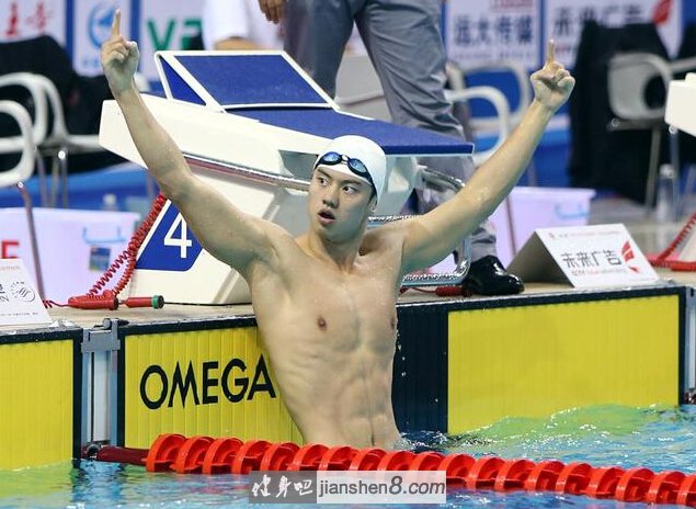 仁川亚运会上的中国游泳肌肉男