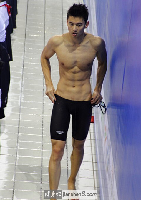 仁川亚运会上的中国游泳肌肉男