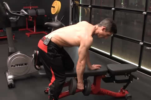 背肌训练动作有哪些 这四个动作帮你练出强壮背肌