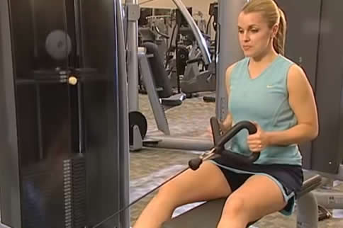 女性健身背部肌肉锻炼的动作有哪些