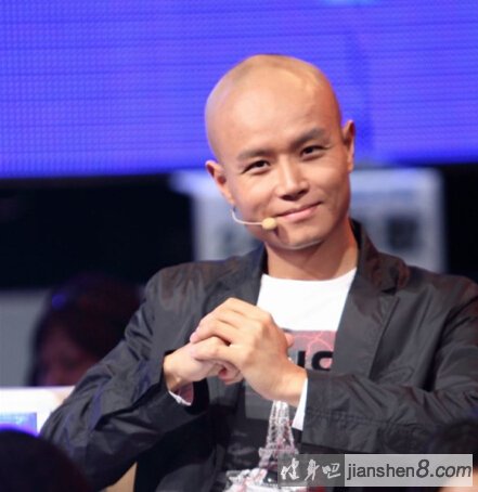 《非诚勿扰》乐嘉肌肉照,给你不为人知的乐嘉_健身吧