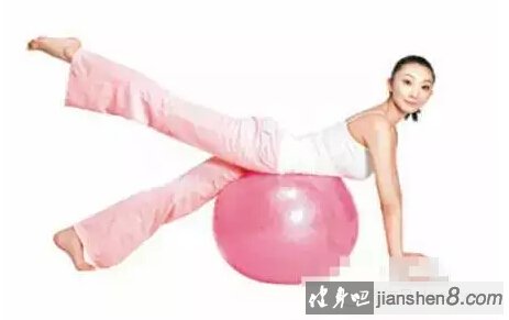 朱丹微博晒健身照片,瑜伽球训练照（附8个瑜伽球健身动作）